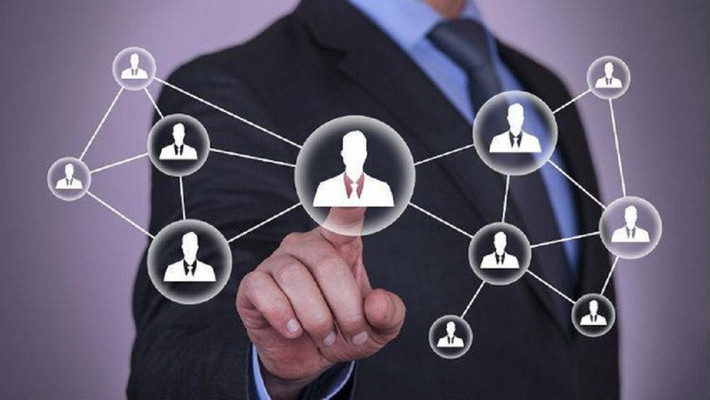 Ông khẳng định công việc trong tương lai sẽ chỉ là lựa chọn, giống như chơi thể thao hay game.