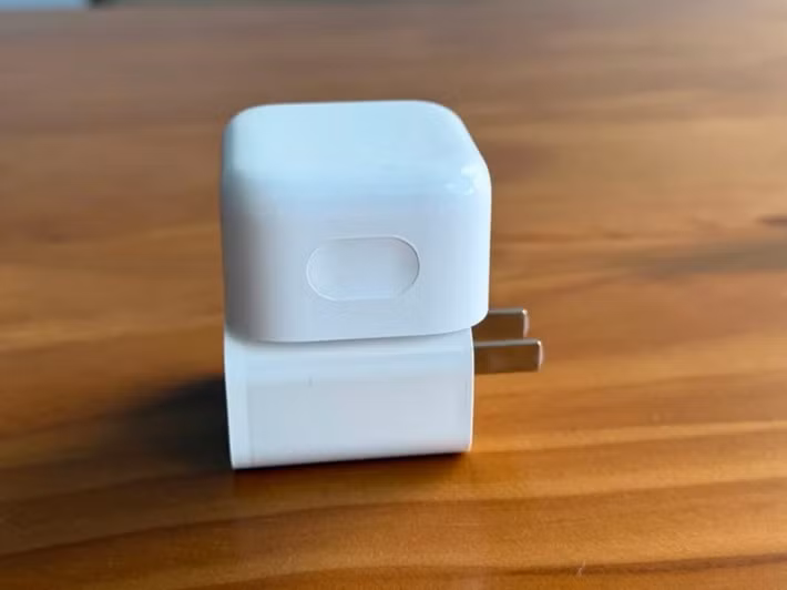 Sự xuất hiện của bộ sạc 40W được kỳ vọng mở ra chuẩn sạc nhanh mới cho thế hệ iPhone tiếp theo.