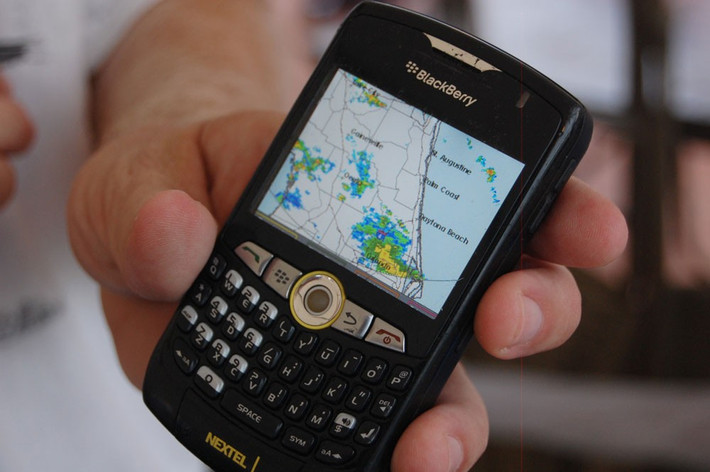 Mức phạt có thể lên tới 150 USD cho lần đầu và tăng đến 500 USD kèm treo bằng lái 90 ngày nếu tái phạm nhiều lần.