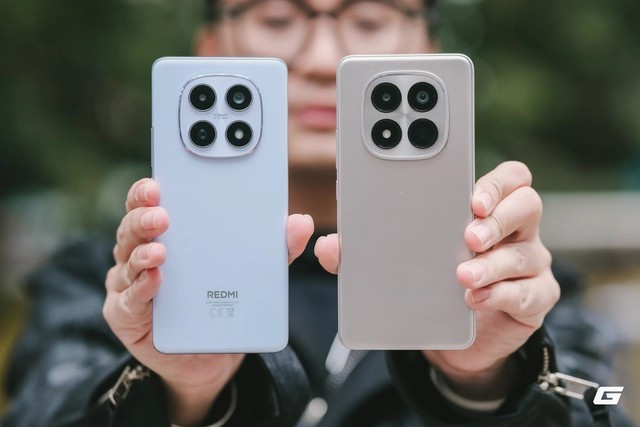 REDMI Note 15 Series được trang bị camera chính 200MP, hỗ trợ zoom 2x, 4x và quay video 4K với sự hỗ trợ của AI.(Ảnh: Genk)