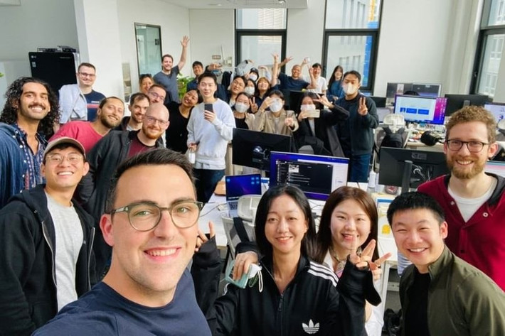 Speak cần nội địa hóa mạnh mẽ và xây dựng thư viện hội thoại phong phú để thuyết phục người học.