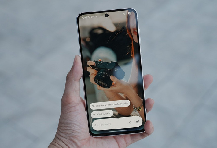 Tính năng mô phỏng chi tiêu và gợi ý “mua chậm 24 giờ” giúp giảm quyết định bốc đồng.