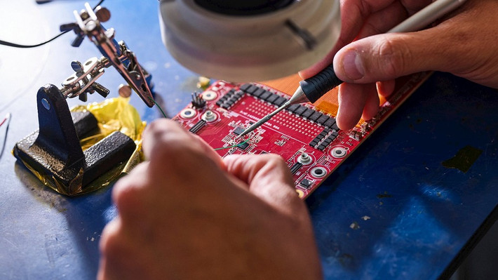 Theo Levels.fyi, giá trị trung bình cổ phiếu thưởng tại Nvidia tăng từ 488.000 USD năm 2023 lên hơn 2,2 triệu USD hiện nay.