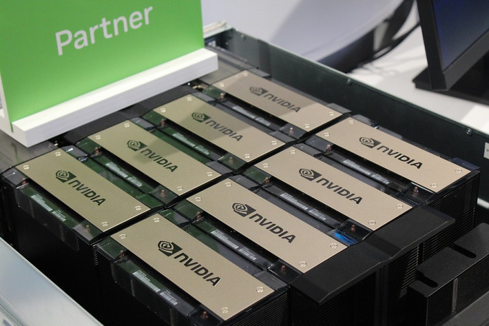 Mỹ tuyên bố chip NVIDIA Blackwell bị cấm xuất khẩu sang Trung Quốc để ngăn lạm dụng công nghệ.