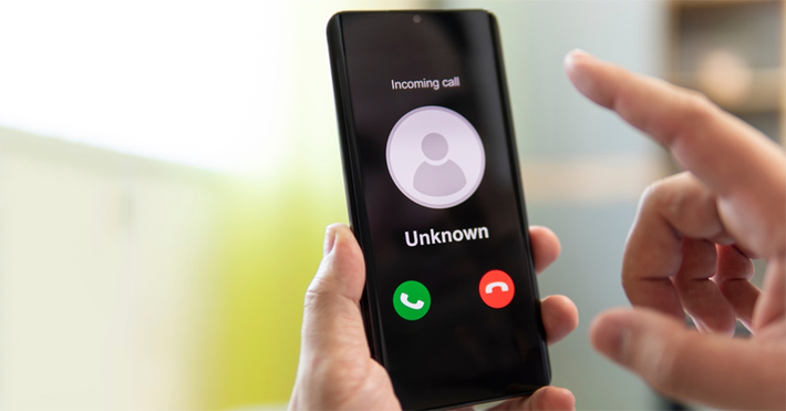 Thay vì gọi lại ngay, hãy kiểm tra thông tin bằng công cụ tra cứu để bảo vệ tài khoản.