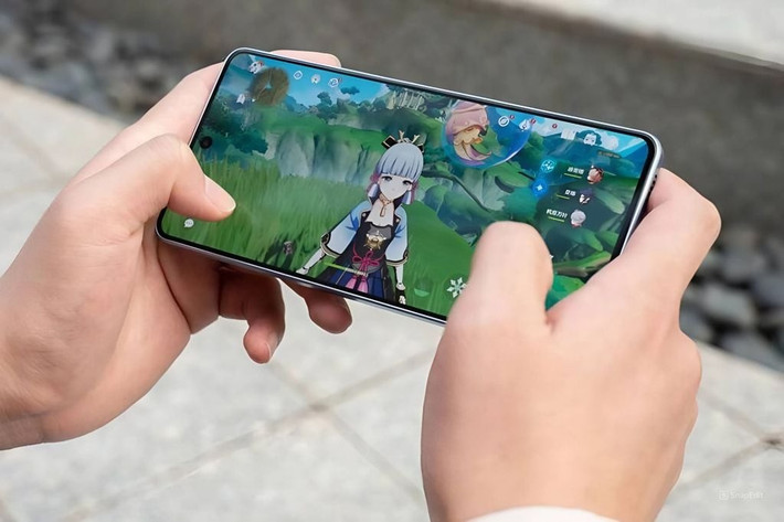 Loạt tính năng dành cho game thủ như rung 4D, đổi giọng AI và đo FPS theo thời gian thực càng củng cố sức hút của máy.