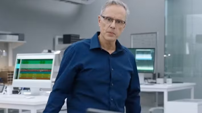 Quyết định ở lại của Srouji là tín hiệu ổn định lớn cho Apple giữa khủng hoảng nhân sự.