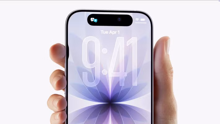 So với iPhone 17 Pro có giá cao hơn tới 100 USD ở Mỹ và chênh 10 triệu đồng tại Việt Nam, iPhone 17 rõ ràng hợp lý hơn nhiều. Đây là khoảng cách khó để người dùng phổ thông chấp nhận bỏ thêm.