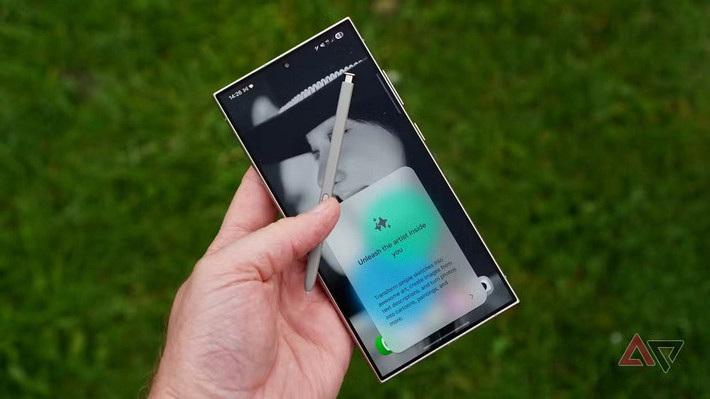 Andy Boxall, cây bút của Android Police, cho biết anh đã dùng Galaxy S24 Ultra cả tuần mà không một lần rút S Pen ra. (Ảnh: Android Police)