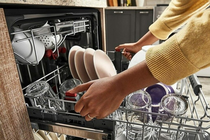 Hiệu quả rửa sạch phụ thuộc vào số lượng chương trình rửa như chuyên sâu, tiết kiệm, nhanh, rửa ly và các chế độ tăng cường.