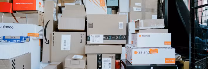 Người tiêu dùng thường sẵn sàng mua hàng khi thấy dòng chữ “miễn phí vận chuyển”.