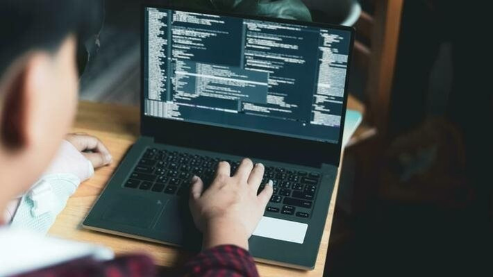 Một nghiên cứu từ bộ phận DORA của Google tiết lộ 90% lập trình viên đã dùng AI, tăng 14% so với năm ngoái.