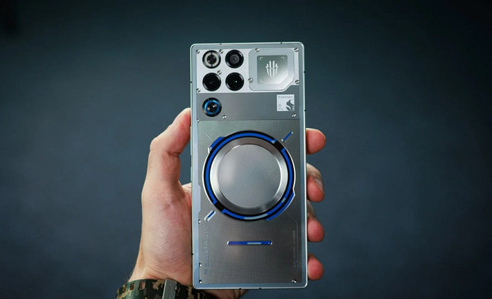 Thiết kế mới được chú ý hơn trước, nhưng đa số điện thoại hiện nay khá giống nhau.