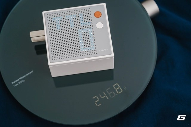 Pixel 140 lại dành cho người thích tốc độ, laptop PD 3.1 và nhiều thiết bị USB-C cùng lúc.(Ảnh: Genk)