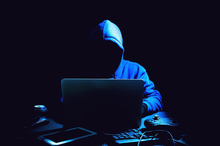 Theo Forbes, chiêu trò “Phantom Hacker” đang khiến hàng nghìn người mất tiền vì tin tặc theo dõi thao tác đăng nhập ngân hàng rồi rút sạch tài khoản.