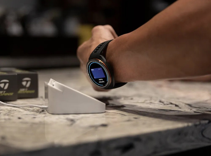 Về phía MoMo, hợp tác với Garmin mở rộng hệ sinh thái thanh toán sang nhóm thiết bị đeo cao cấp và người dùng công nghệ cao.