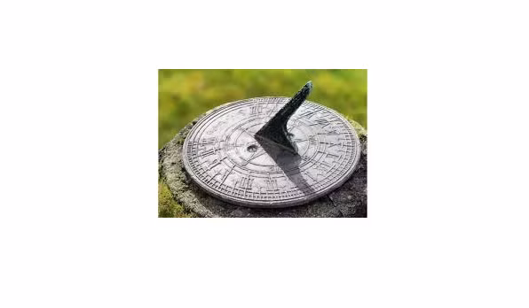 Người Babylon kế thừa và áp dụng cơ số 60 vào thiên văn, hình thành phút và giây.