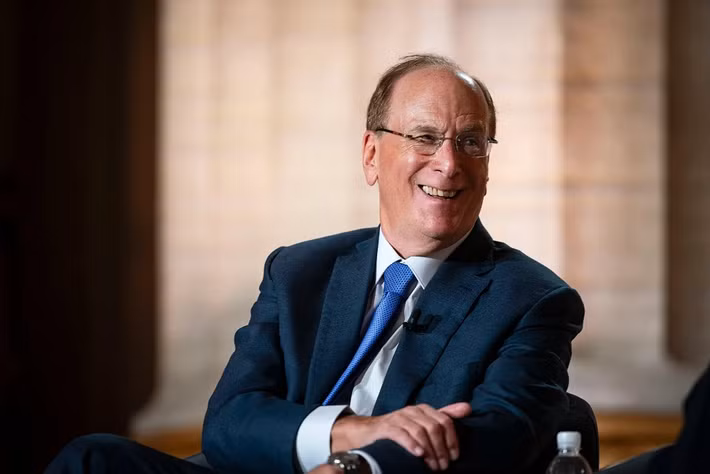 Quan điểm của ông nhận được sự đồng tình từ Larry Fink - CEO BlackRock, người cảnh báo Mỹ đang thiếu trầm trọng thợ điện.