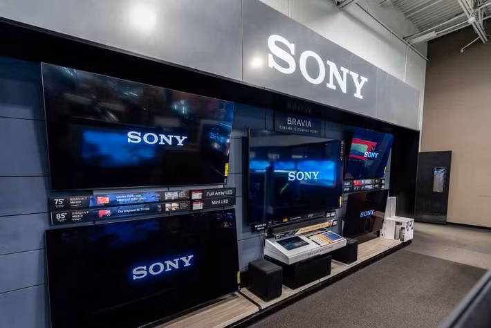 Thông tin Sony hợp tác sâu với TCL và chấp nhận để đối tác Trung Quốc nắm 51% liên doanh đã tạo nên làn sóng tranh cãi, đặc biệt với người tiêu dùng Việt từng coi đây là biểu tượng chất lượng.