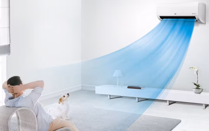 Một trong những dấu hiệu rõ ràng nhất cho thấy người dùng nên thay điều hòa mới là khả năng làm mát suy giảm nghiêm trọng dù máy vẫn hoạt động liên tục, kèm theo hiện tượng tiền điện tăng bất thường trong mùa hè.