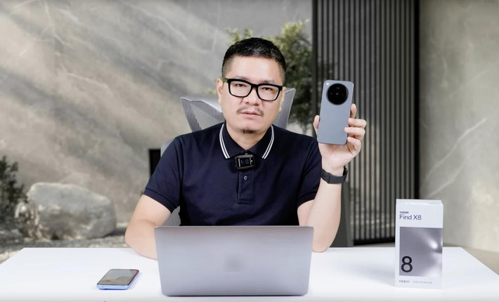 Dương Dê thích các tính năng dịch thuật nhanh, tìm nhạc và chia sẻ dữ liệu sang iOS mà chưa hãng Android nào làm được.