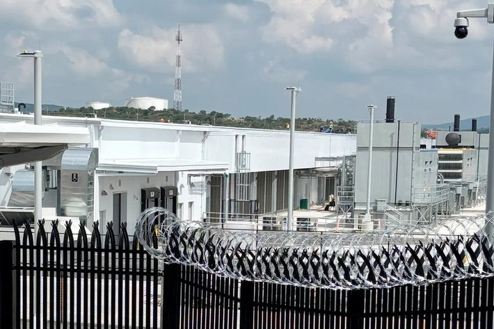 Nguyên nhân là do lưới điện quốc gia thiếu hụt, không đủ sức đáp ứng nhu cầu.