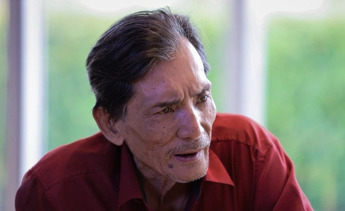 Năm 2021, Thương Tín từng bị đột quỵ và nhận được sự giúp đỡ từ đồng nghiệp, khán giả. Đến năm 2024, ông liên tiếp gặp biến cố sức khỏe, phải nhập viện nhiều lần. (Ảnh: Phương Lâm)