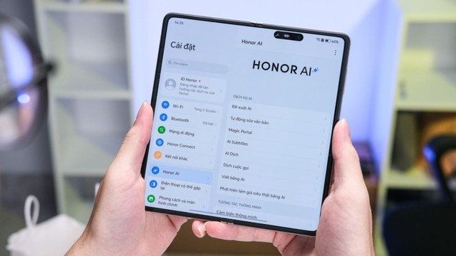 Đáng chú ý nhất là HONOR Magic V5 với thiết kế gập mỏng 8.8mm, bản lề thép cao cấp và độ bền được kiểm nghiệm tới 500.000 lần gập mở.