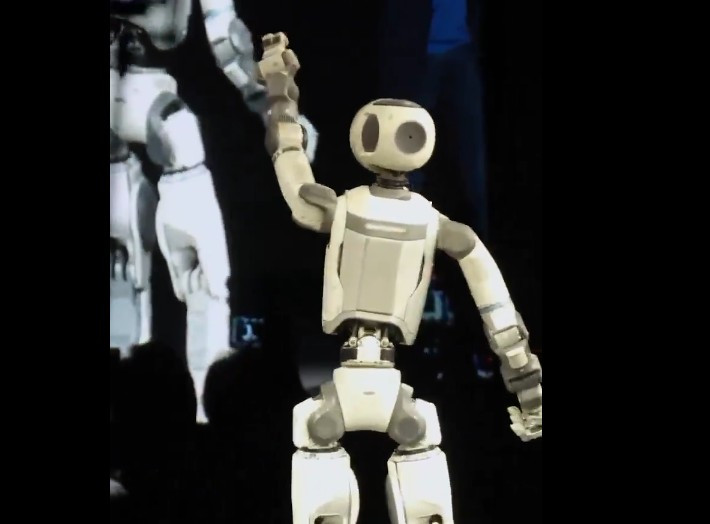 Động cơ điện cũng mở đường cho khả năng thương mại hóa, bảo trì dễ và mở rộng quy mô sản xuất robot nhân hình.