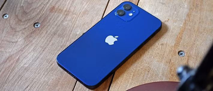 Trong khi Samsung S20 và S21 mất hơn 80% giá trị sau 5 năm, iPhone chỉ giảm khoảng 70%.