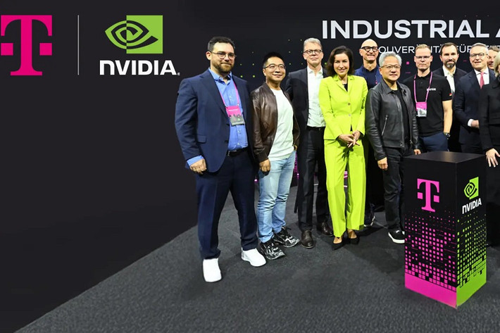 Nhà máy được hoàn thiện chỉ sau 6 tháng, cung cấp năng lực tính toán cho doanh nghiệp và tổ chức công.