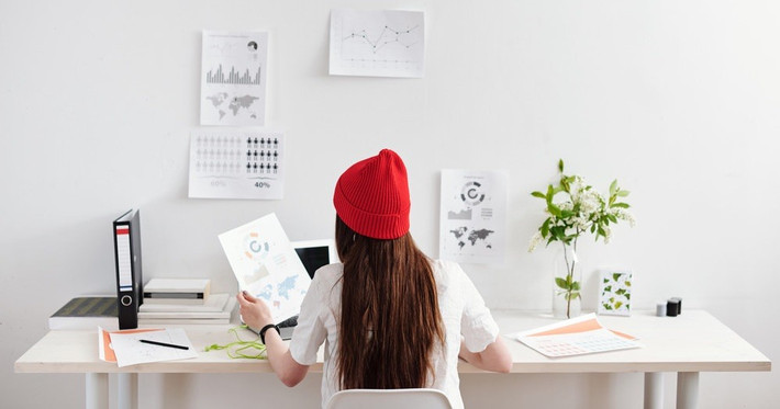 Họ là thế hệ “học cả đời”, liên tục cập nhật kỹ năng qua các khóa học online để thích nghi với công nghệ mới.