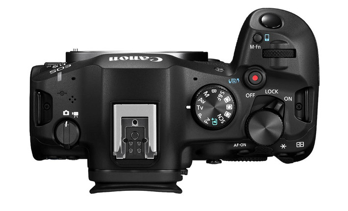 Thiết kế giữ nguyên phong cách dòng R6, bổ sung khe thẻ CFexpress và màn hình xoay lật tiện dụng.