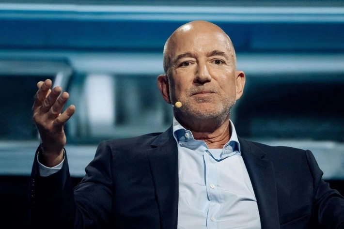 Dù bị chế giễu, sự trở lại của Bezos cho thấy ông tham vọng hơn bao giờ hết trong kỷ nguyên AI.