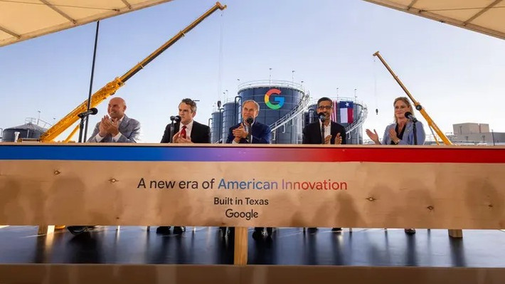 Số tiền này sẽ được dùng để xây dựng các trung tâm dữ liệu mới ở phía bắc Texas.