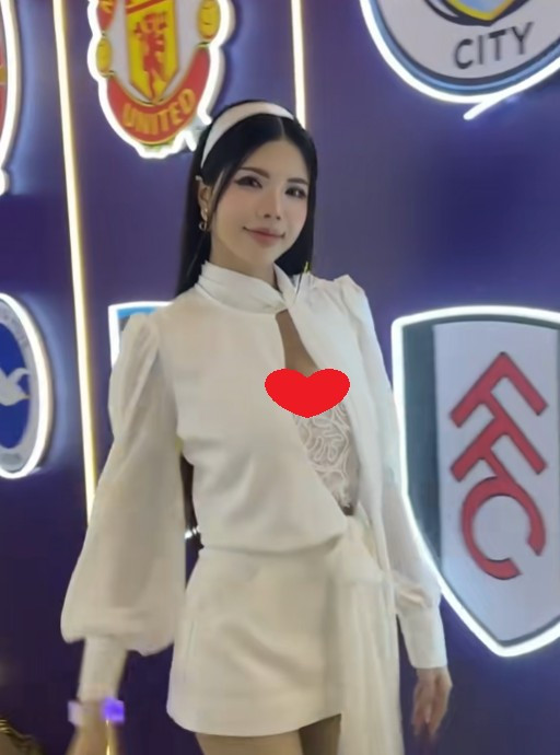 Mai Dora đang là cái tên được nhắc đến nhiều nhất trên mạng xã hội sau màn xuất hiện ấn tượng tại một sự kiện giải trí đông người.