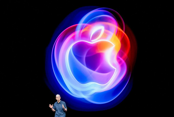 Nhiều ý kiến nhận định Apple đã thất thế vì chiến lược phát triển AI quá kín kẽ và chậm rãi trong khi thế giới đang tăng tốc theo cấp số nhân.