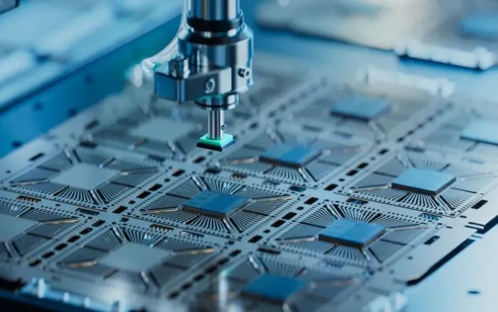 Mỹ vẫn dẫn đầu về công nghệ lõi, chip cao cấp và vốn đầu tư cho các công ty AI hàng đầu.