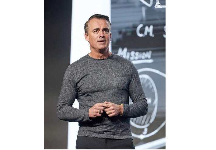 Những cái tên vượt mặt ông gồm Rick Smith của Axon, Jim Anderson của Coherent và Satya Nadella của Microsoft.