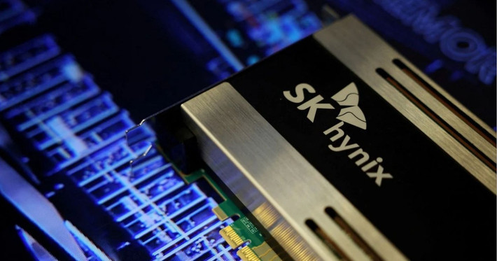 Các nhà sản xuất chip như Samsung và SK hynix ưu tiên bán cho server với giá cao hơn 30%.