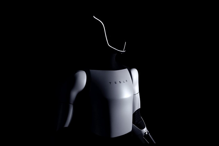 Elon Musk tin rằng Optimus sẽ là sản phẩm cách mạng, vượt cả xe điện và pin năng lượng mặt trời.