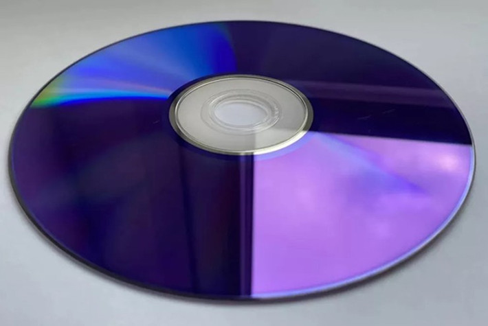 Tại khu công nghệ Akihabara, nhiều cửa hàng thông báo ổ Blu-ray đã hết sạch, còn ổ DVD cũng sắp rơi vào tình trạng tương tự.