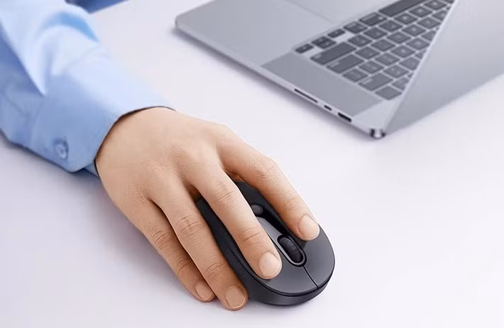 Baseus F02 nhỏ gọn, click êm, tiết kiệm pin, phù hợp cho người hay di chuyển và làm việc yên tĩnh.