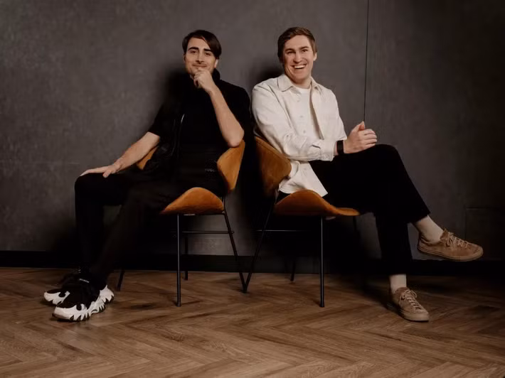 Hai founder Mateusz Staniszewski và Piotr Dabkowski đều mới 30 tuổi đã thành tỷ phú đô la.