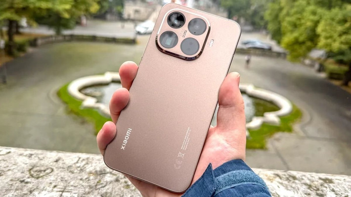 Xiaomi tiếp tục khiến thị trường chao đảo với 15T Pro, chiếc điện thoại có phần cứng “vượt cấp” nhưng giá chỉ từ 13 triệu đồng.