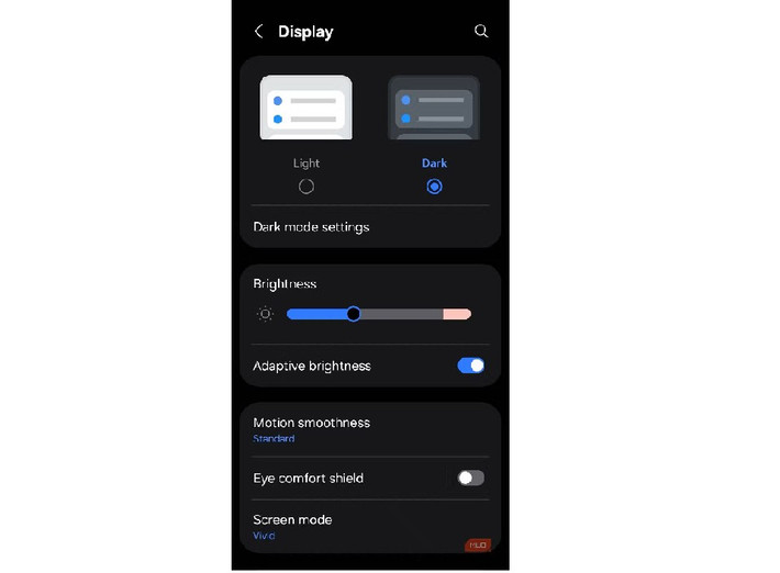 Chế độ tối (Dark Mode) trên màn hình OLED còn tắt hẳn điểm ảnh màu đen. (Ảnh: MUO)