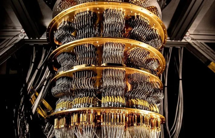 Google kỳ vọng sẽ sớm phát triển qubit logic, công nghệ có thể tự sửa lỗi và mở rộng quy mô tính toán.