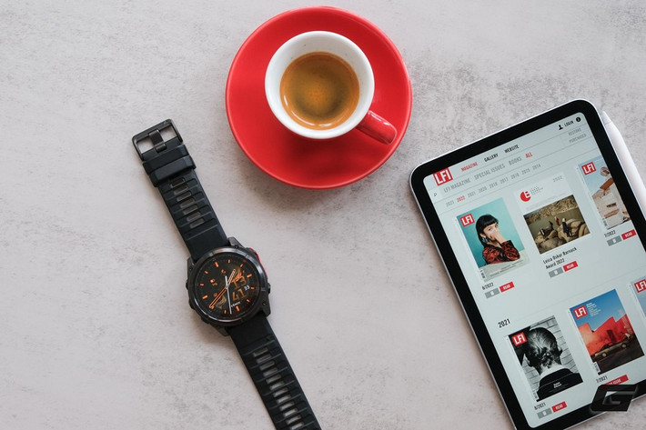 Garmin Fenix 8 MicroLED ra mắt với khả năng định vị GPS chính xác và màn hình MicroLED sắc nét. (Ảnh: Genk)