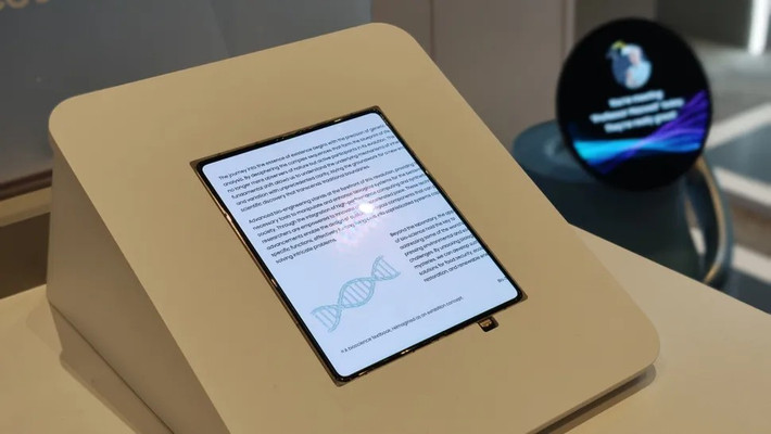 Công nghệ này dự kiến xuất hiện trên Galaxy Z Fold 8 và cả iPhone gập đầu tiên, mở ra tương lai mới cho điện thoại gập. (Ảnh: Harish Jonnalagadda / Android Central)