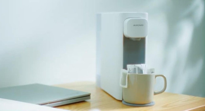 Tính năng làm nóng tức thì chỉ trong 3 giây, nhiệt độ tùy chỉnh từ 45°C đến 95°C cho nhiều nhu cầu.